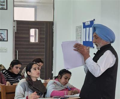 Workshop on Mixed Method Research at Sri Guru Granth Sahib World University 