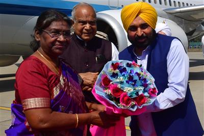 Punjab government accords rousing civic reception to President of India