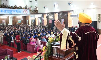 COME FORWARD AND JOIN POLITICS FOR BRINGING MUCH NEEDED CHANGE IN DECISION MAKING PROCESS: CM TO GIRLS